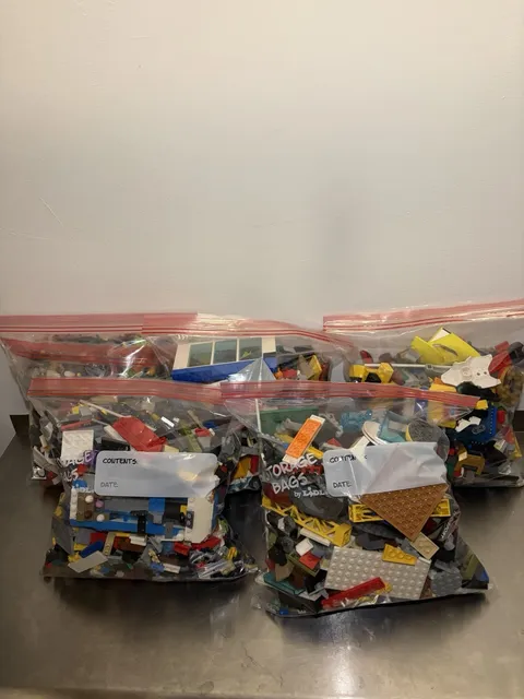 Massive Lot Of Quality Legos 5 Gallon Bags ~ 10 Lbs With Dozens Of Mini figures
