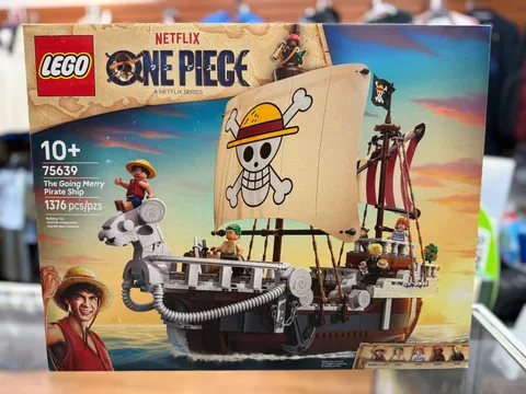 LEGO One Piece Going Merry Pirate Ship 75639 Netflix 1376 PCS NEW SEALED