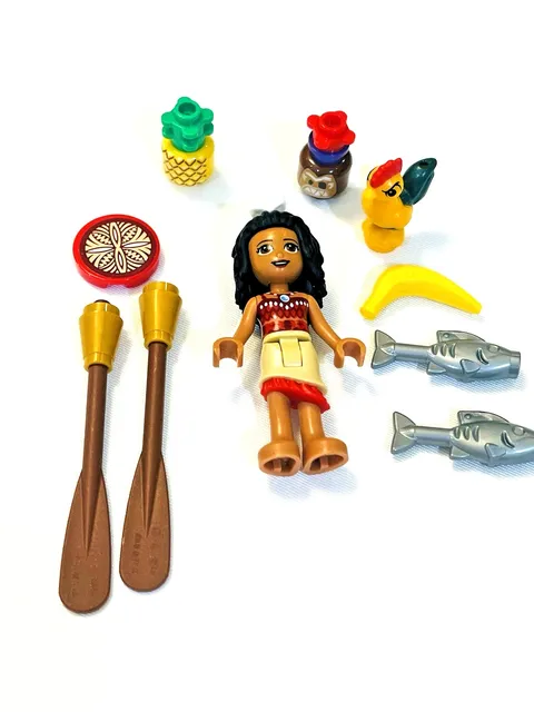 Lego Disney Princess Minifigure Heihei, Moana, Fish, Fruit, Oars, Coconut Head