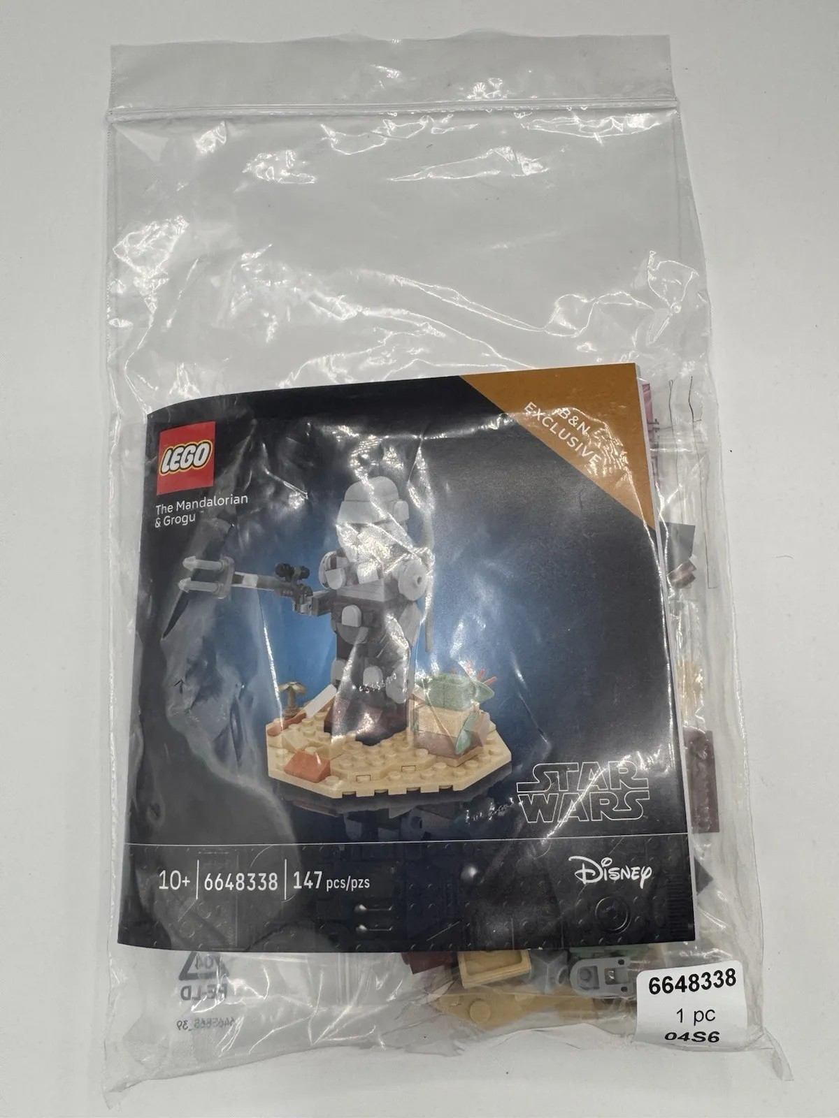 Barnes and Noble Exclusive LEGO Star Wars The Mandalorian & Grogu 6648338