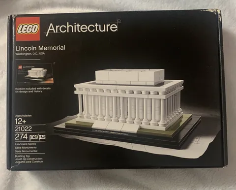 LEGO ARCHITECTURE: Lincoln Memorial (21022) Scuffs At Corners Sticker Residue