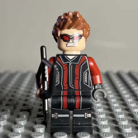 LEGO Hawkeye Minifigure Marvel Super Heroes sh0172 76030 76042 CMF Lot Rare 2D