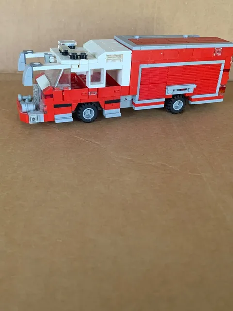 LEGO - Fire Engine/Pumper - LLP Custom Built