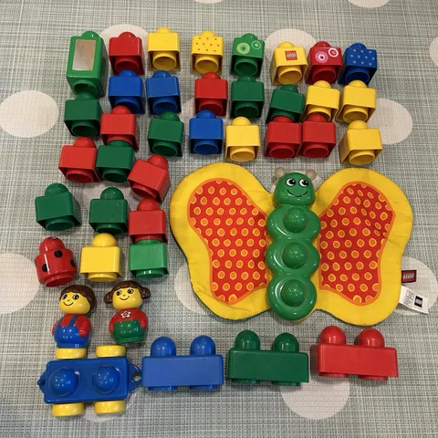 Vintage LEGO 40 pc Lot Duplo Primo Toddler Baby Blocks Boy Girl Butterfly Rare