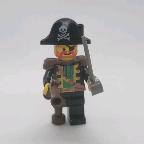 LEGO Pirates Minifigure Tricorne Hat (Skull & Crossbones) Sword & Musket