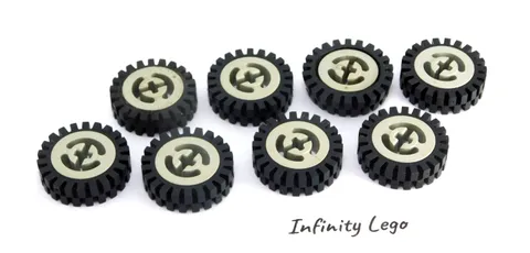 8 LEGO Vintage 24 x 8 Offset Tread Wheel Old Light Grey Hub Axle-Hole 3483 3482