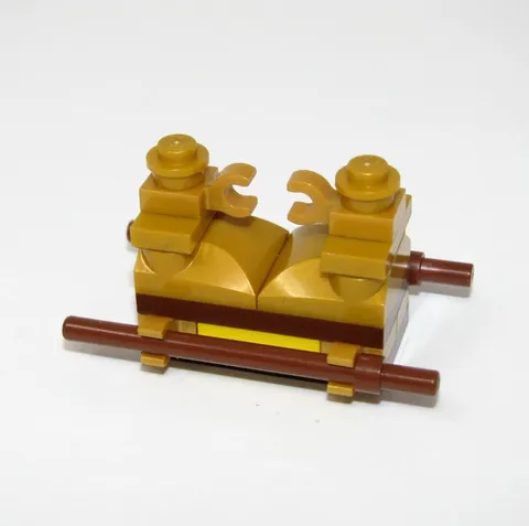LEGO 7621 - Indiana Jones - Lost Ark of the Covenant build only.