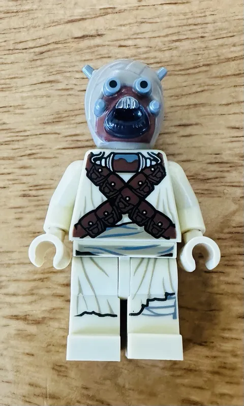 Lego Star Wars Tusken Raider Minifigure Crossed Belts sw0620 Excellent!