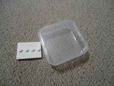 LEGO plate 3 x 4 with 4 knobs white NEW unused and figure protection mini case