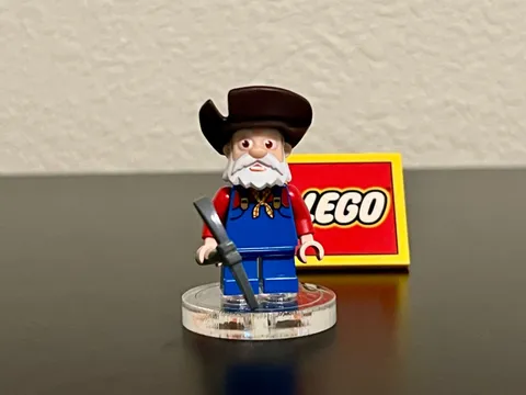 LEGO 2010 Toy Story Stinky Pete (toy009) w/ original pick axe Rare/Retired 