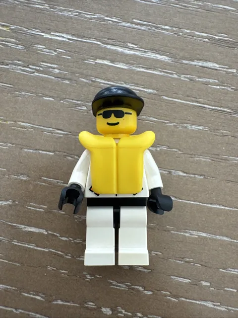 LEGO EMG RIVER RESCUE RES-Q 1 MINIFIGURE rsq003 Black Cap Life Jacket Set 6451