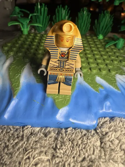 LEGO 7327 Pharaoh's Quest Amset Ra Minifigure PHA007 with Headdress