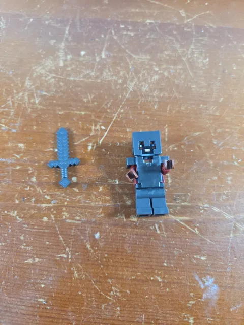 LEGO Minecraft Netherite Knight Armor Minifigure  - min147 21246