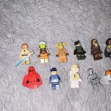 LEGO Star Wars Minifigure Lot ( RARE) everything sold as is.
