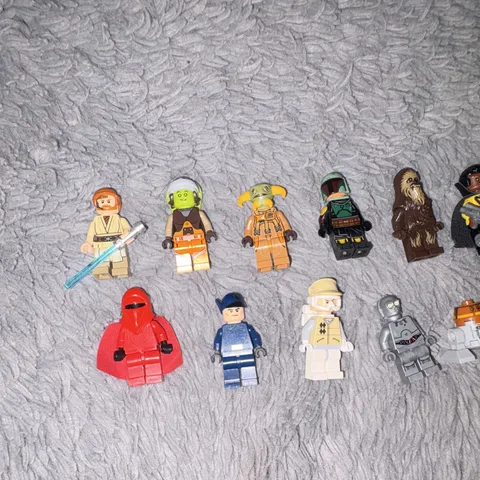 LEGO Star Wars Minifigure Lot ( RARE) everything sold as is.