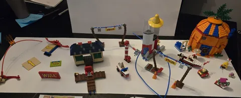 LEGO Spongebob 3834 Bikini Bottom, 4982 Puff's Boarding School Lot