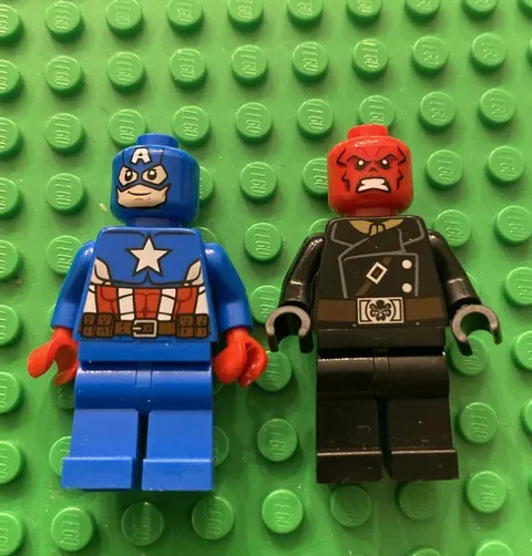 Lego Captain America & Red Skull Brown Belt 76017  Minifigures Lot