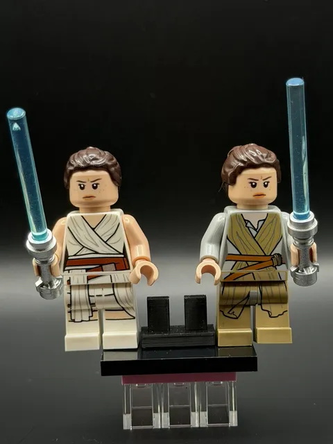 LEGO Star Wars Rey Jedi White Robes sw1054 + Dark tan robes Sw0677 bundle