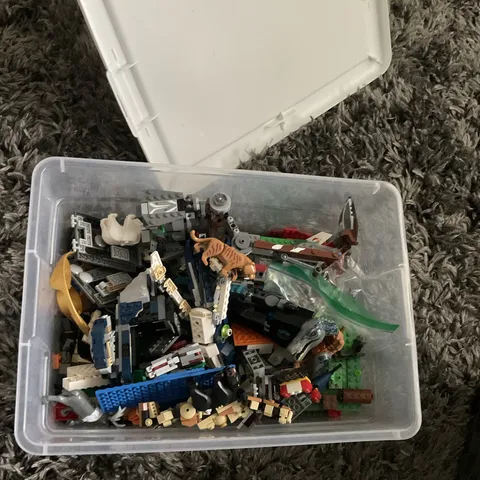 LEGO Bulk Lot Mixed Bricks, Pieces & Parts with 3 retired LEGO pieces