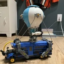 Lego Fortnite battle bus 
