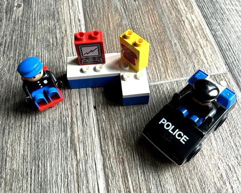 Retired Duplo Legos Police Dispatch Unit #2654-12 Pieces