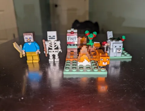 LEGO Minecraft Minifigures & Build Lot Steve Skeleton Wolf Fox TNT Campfire