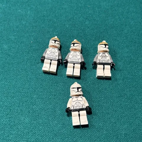 LEGO Star Wars Phase 1 Clone Gunners and Clone Trooper Mini figures Lot of 4