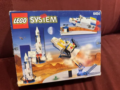 LEGO Countdown Corner Space Port 6454   New in Sealed Box (Shelf Wear)