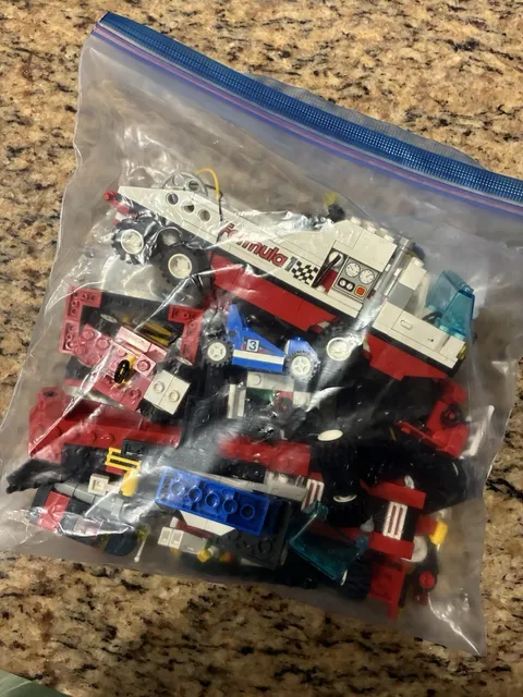 INCOMPLETE - Lego F1 Hauler, Victory Racers