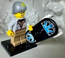 LEGO 8804 CMF Series 4 Street Skater Minifigure col04-9 Complete w Accessories