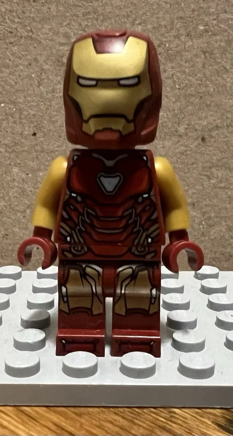 LEGO Super Heroes Avengers Iron Man Mark 85 Armor sh0904 Minifigure