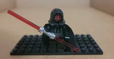 LEGO Star Wars Original Darth Maul Minifigure w/Duel Sabers. SW07