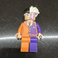 LEGO Plastic Minifigure Two-Face minifigure Orange & Purple Outfit
