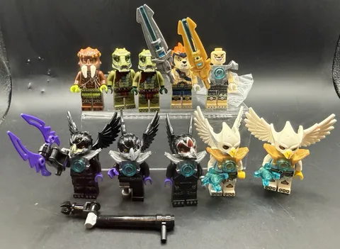 10 Lego Legends of Chima  Minifigure Lot Used