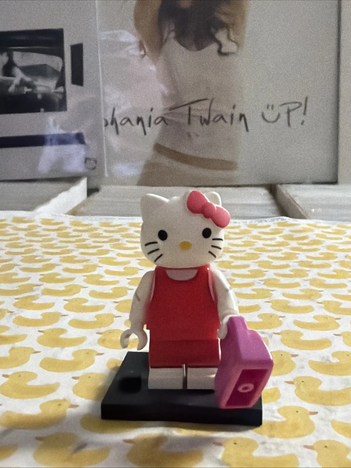 HELLO KITTY RED DRESS LEGO MINIFIG FIGURE sanrio pink purse