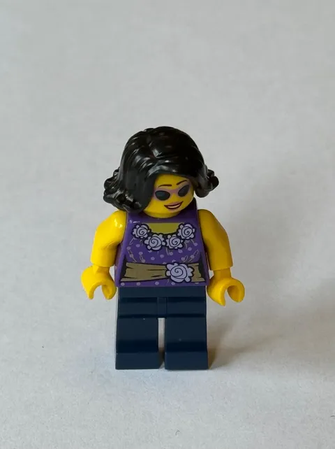 LEGO Juno city girl purple sunglasses minifigure Lego Movie 70620