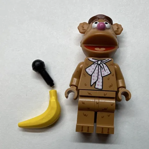 LEGO Minifigures Fozzy Bear Minifigure with Banana & Microphone