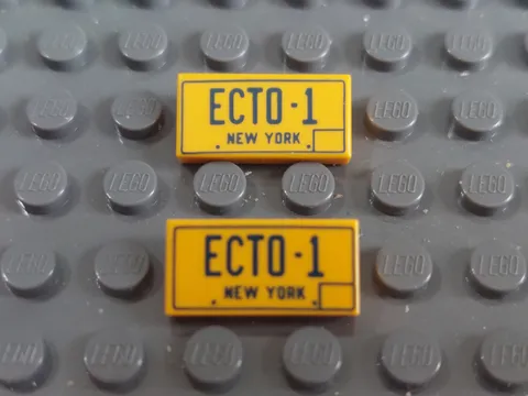 Lego Ghostbusters 21108 Ecto-1 License Plates - Used (2)