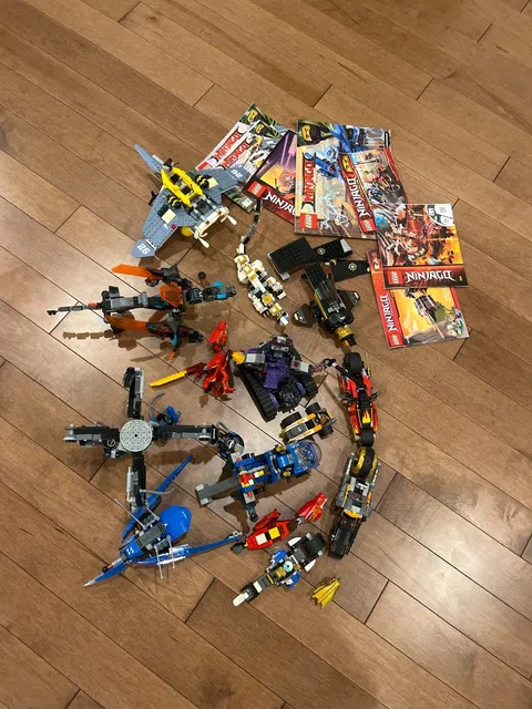 Large Lego Lot  -Bulk Pieces And Incomplete Sets  Ninjago plus manuals