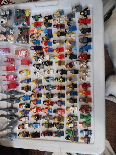 Lego Mini Figures Lot Ninjago ,Minecraft, And More Close To 100 Figs See Photos