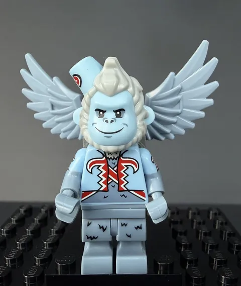 LEGO Flying Monkey Minifigure - 70917 Wizard of Oz / Batman Movie - Closed Mouth
