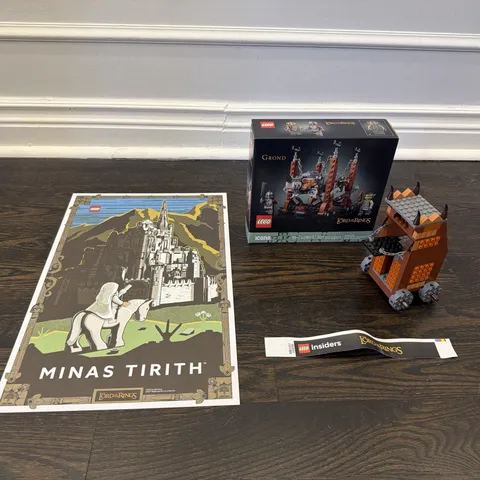 LEGO LOTR Minas Tirith Launch Event Bundle SIEGE TOWER + POSTER + GROND 40893
