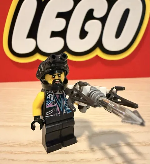 Lego Ninjago "Sons of Garmadon Biker" Minifigure With Accessory