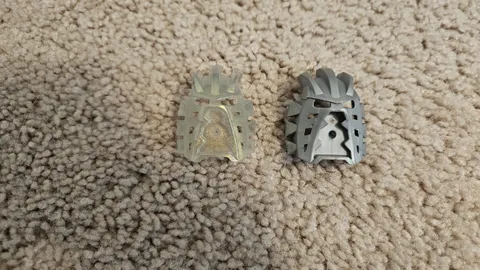 LEGO Bionicle Kanohi Avohkii Transparent Glitter Mask & Flat Silver 44814
