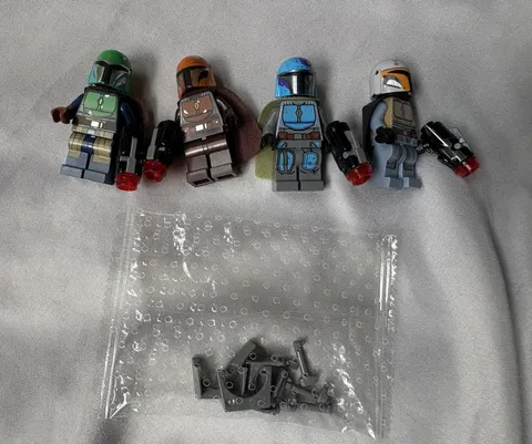 LEGO Minifigure Lot of 4 w/ Helmets, Capes & Accessories Plastic