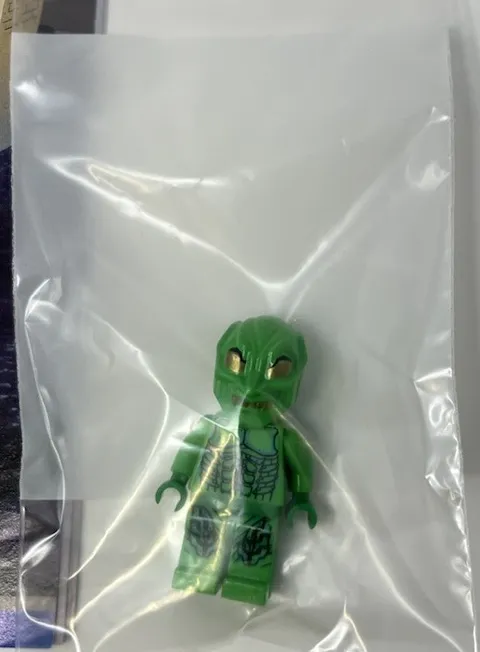 LEGO Spider-man Green Goblin Minifigure SPD006: Green Goblin 2,  RARE Gold Eyes