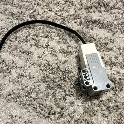 INSANE DEAL ON LEGO Ev3 small motor. Great condition!