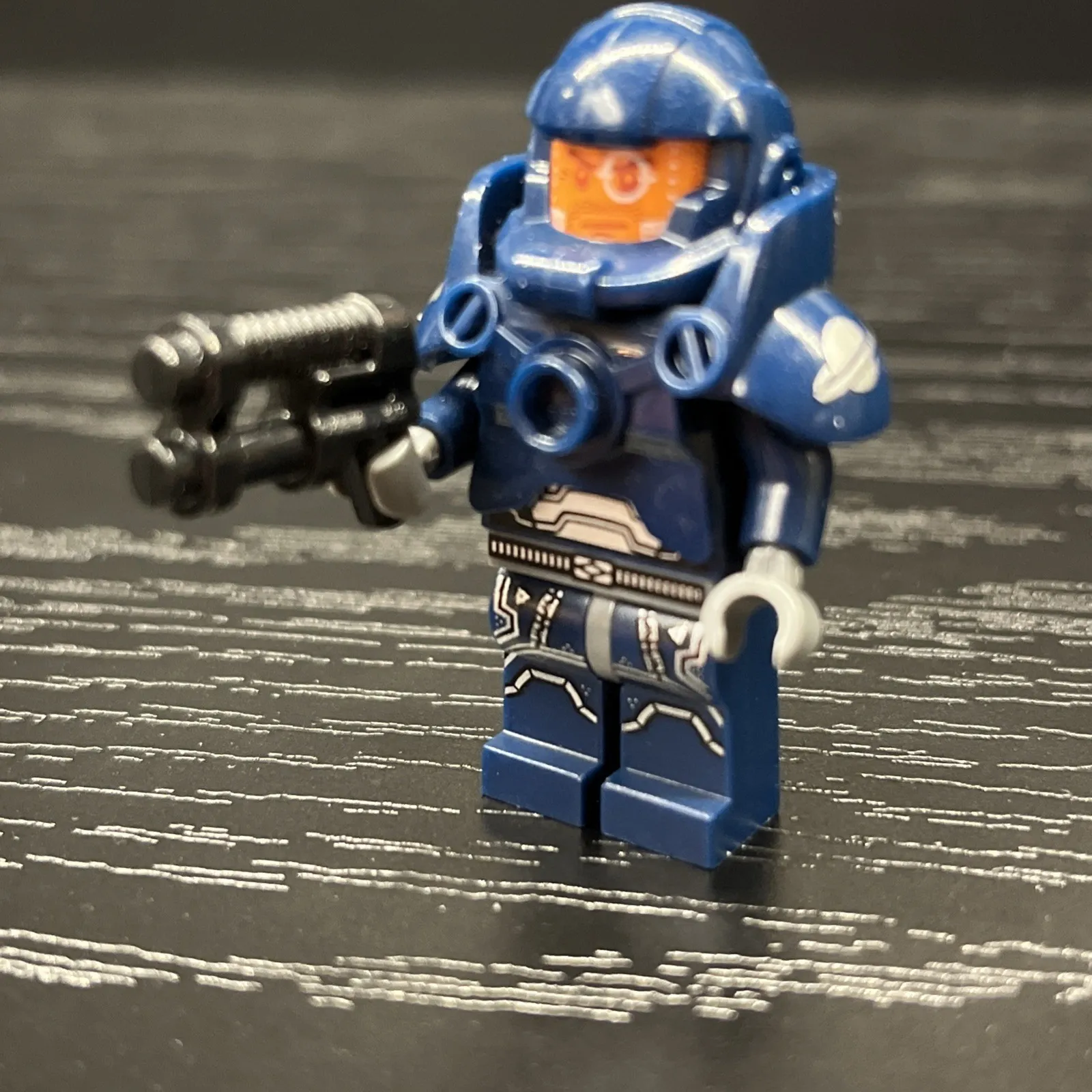LEGO CMF Minifigure - Series 7 Galaxy Patrol - COL104 - Retired  Set