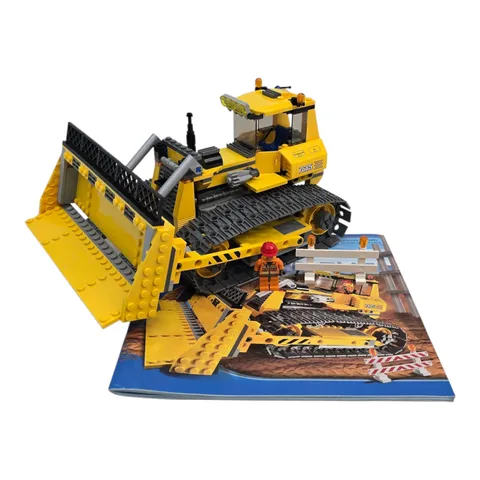 LEGO City #7685 Dozer 100% Complete w/ Instruction & Minifigure