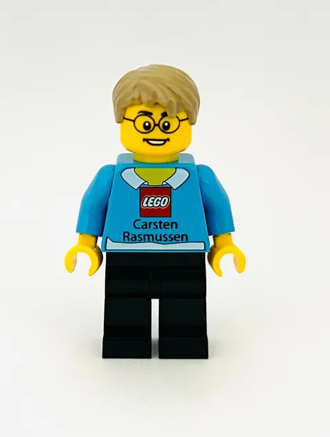 LEGO Minifigure Business Card Employee SigFig (VERY RARE)